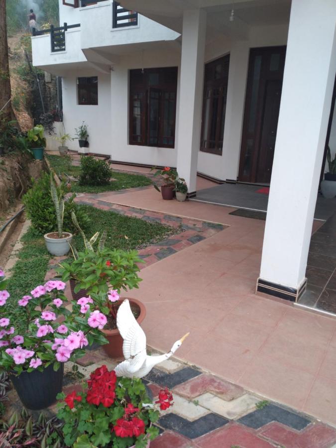 Holly House Homestay Ella Zewnętrze zdjęcie